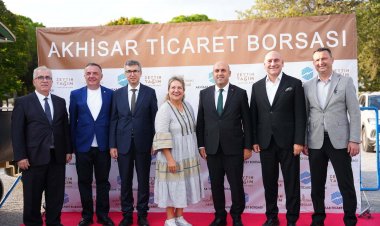 Akhisar Tarım ve Zeytincilik Fuarı Açıldı