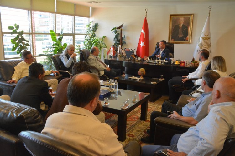 AKHİSAR TİCARET ODASI’NDA UFUK MERDE’DEN SAHA ÇALIŞMASI