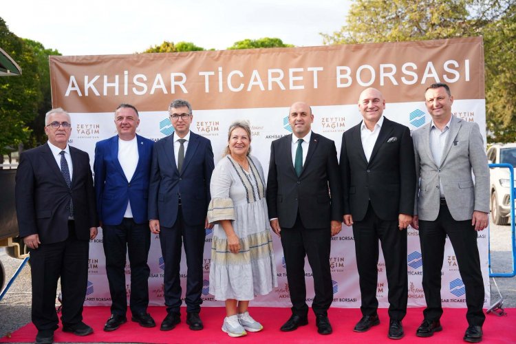 Akhisar Tarım ve Zeytincilik Fuarı Açıldı