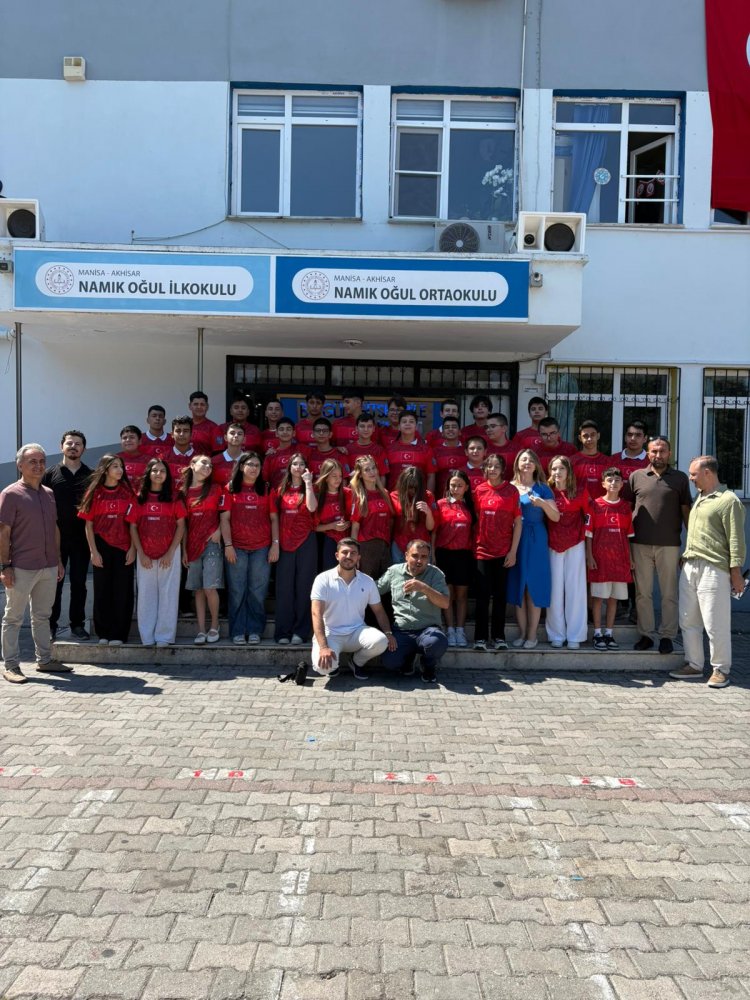 Duayen Öğretmen Mustafa Kuzucuk’a Duygusal Veda